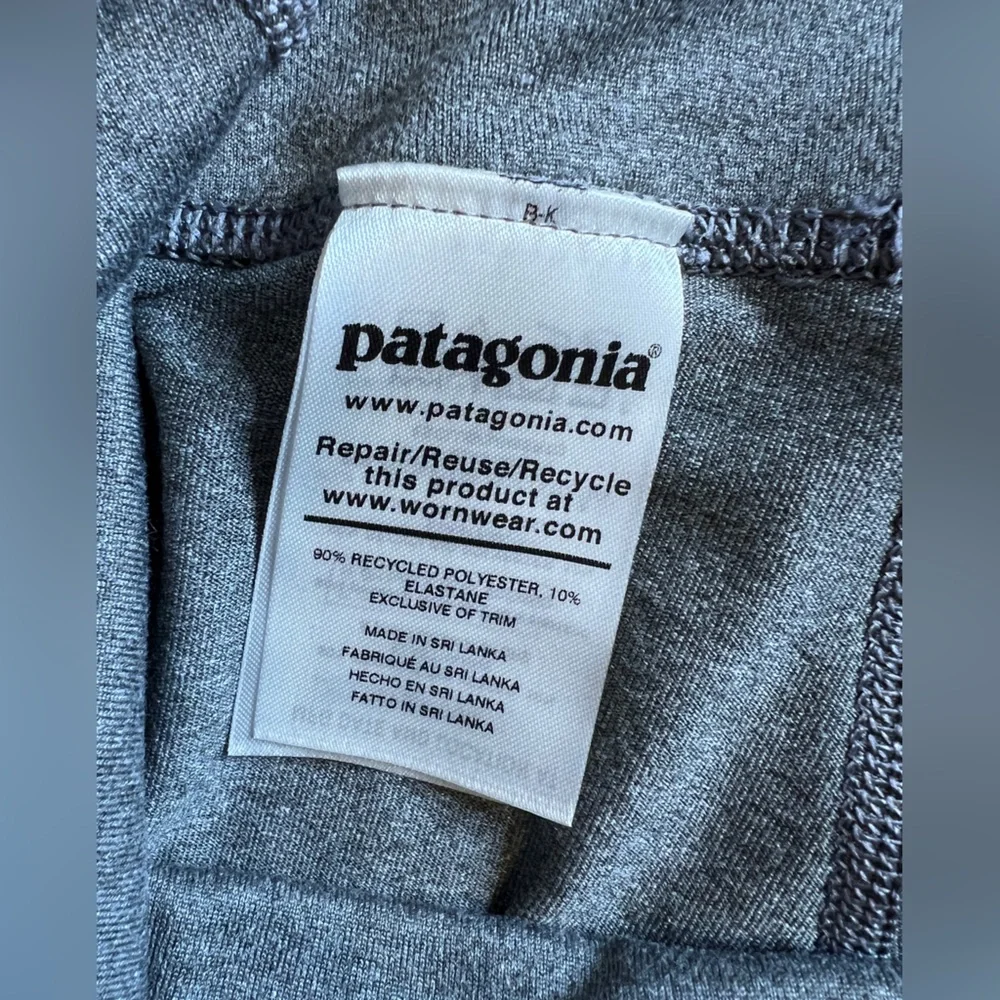 Patagonia Women’s Lightweight Pack Out Cropped Leggings – Gray, Pockets - Picture 3 of 6
